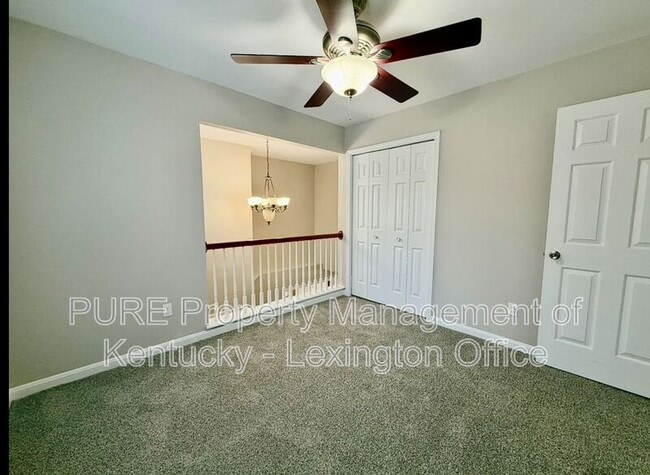 Building Photo - 552 Forest Hill Dr