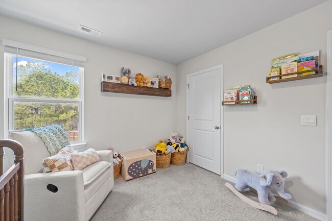 Building Photo - 322 Royal Eagle Ct