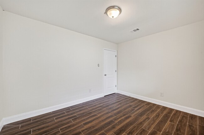 Building Photo - 13010 Abalone Way