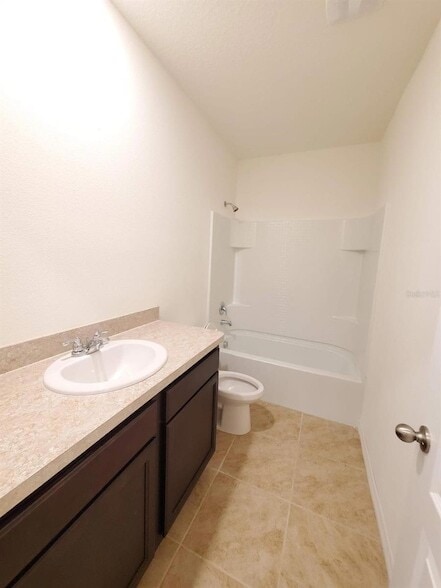 Building Photo - 366 Feltrim Reserve Blvd