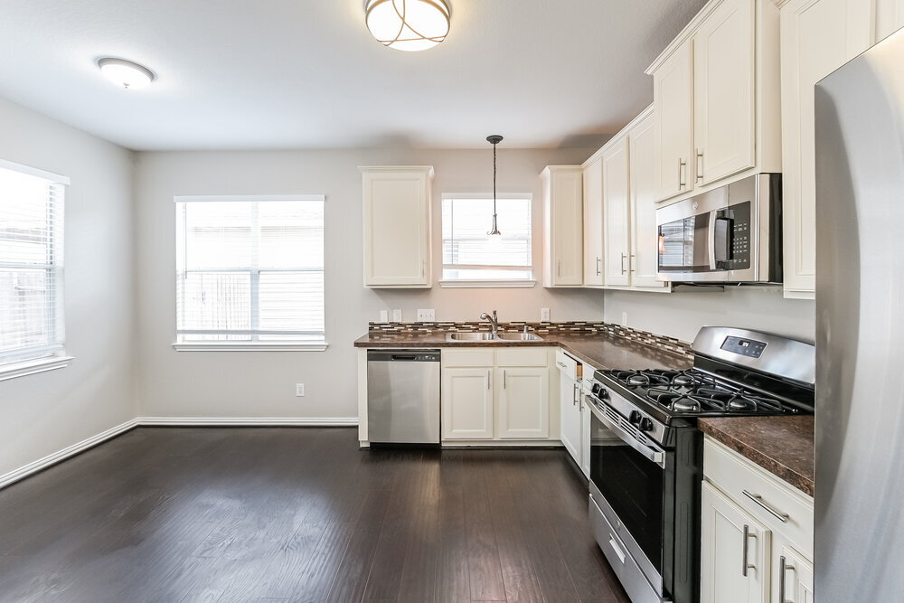 Building Photo - 21323 Bella Dulce Ct