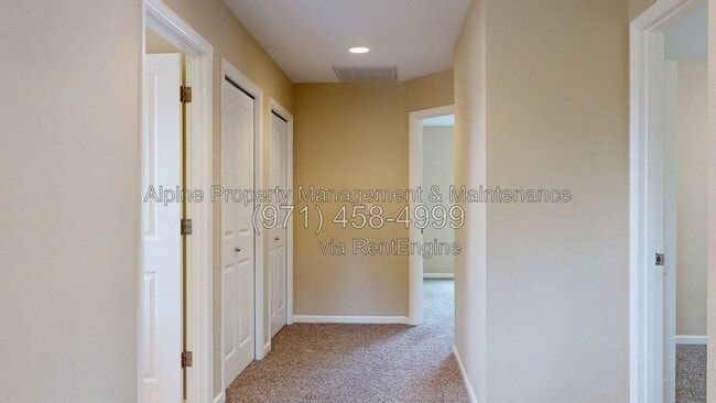 Building Photo - 9495 Northwest Ember Lane