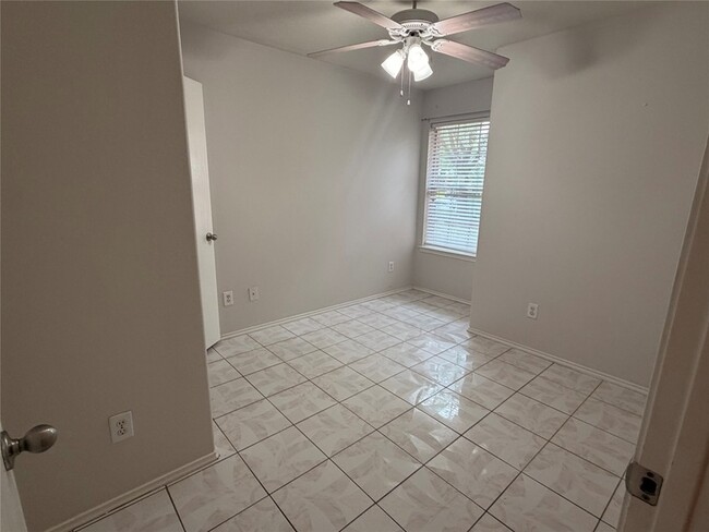 Building Photo - 1418 Carolina Grove Ln