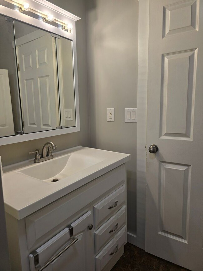 Building Photo - 12911 Gravelly Lake Dr SW