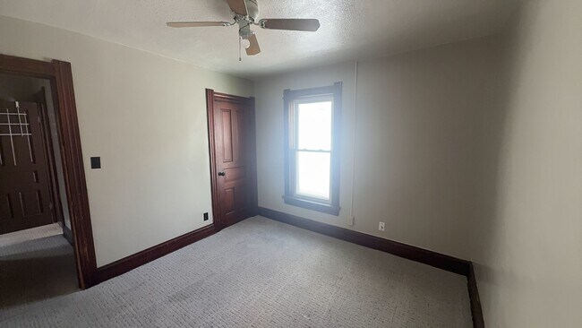 Building Photo - 743 Forsythe St