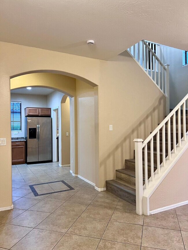 Building Photo - 2367 W Jake Haven