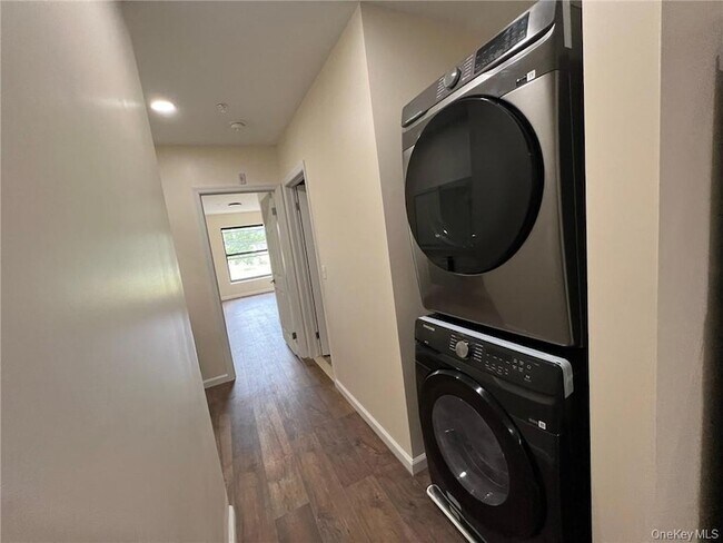 Building Photo - 45 Front St