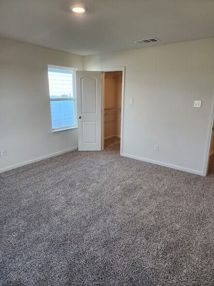 Building Photo - 304 Marsh Ln