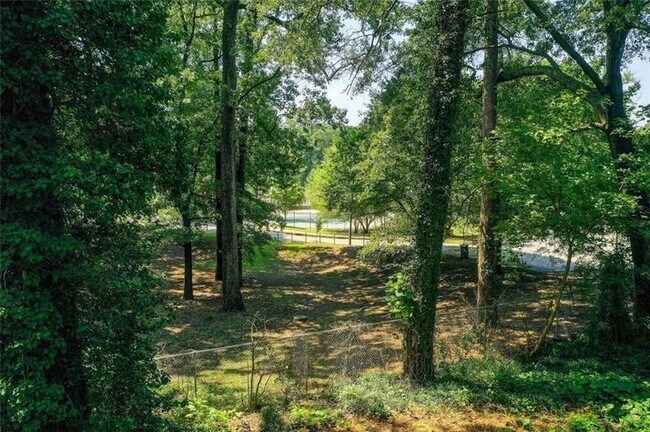 Building Photo - 1240 Oakland Terrace SW