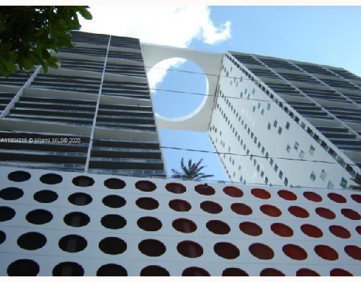 Primary Photo - 55 SE 6th St