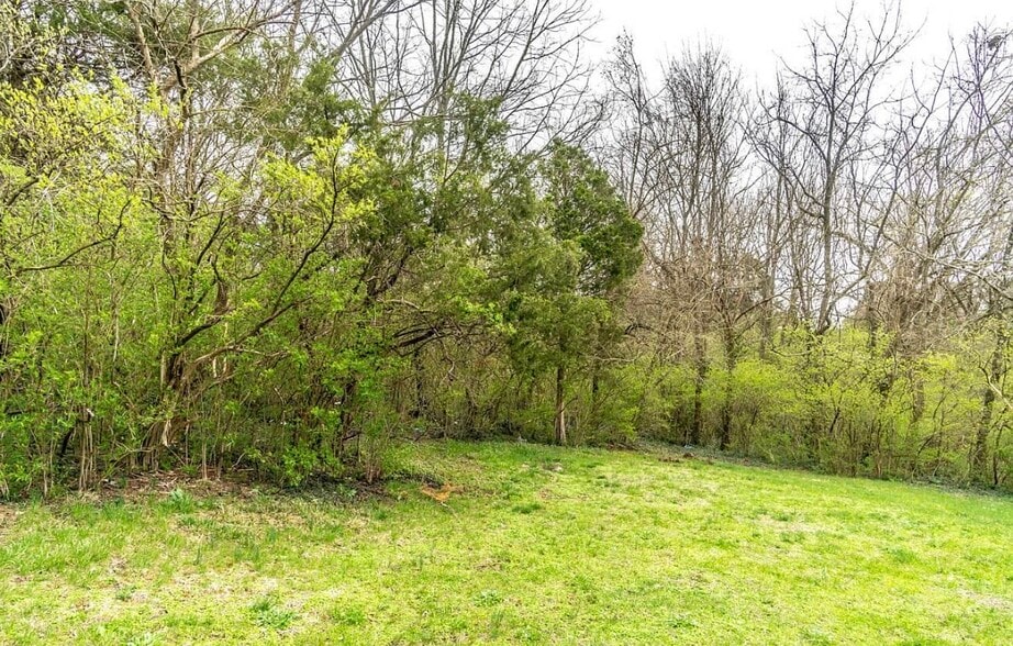 Building Photo - 578 Hampton Way