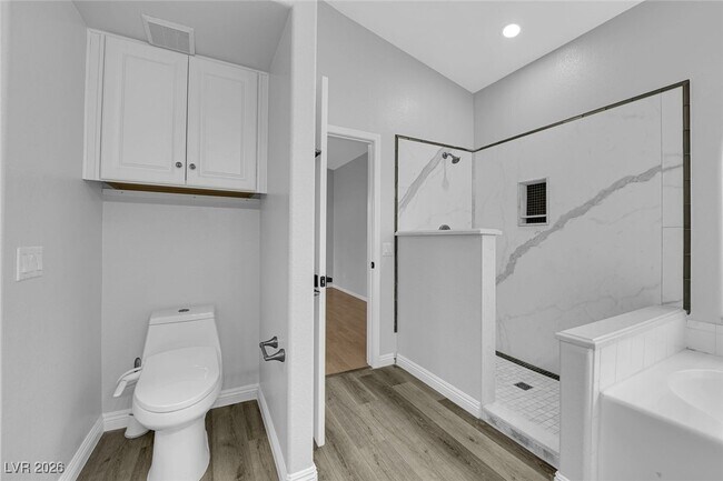 Building Photo - 2528 Huber Heights Dr