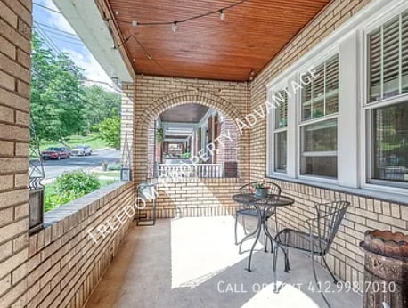 Primary Photo - 228 Lavina Ave