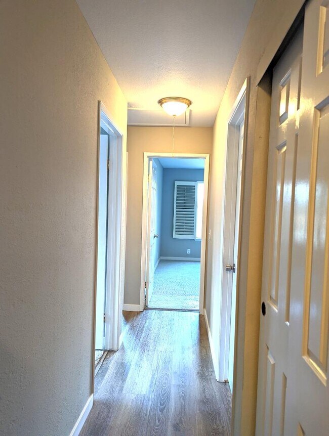 Building Photo - 6525 Idlewild Ct