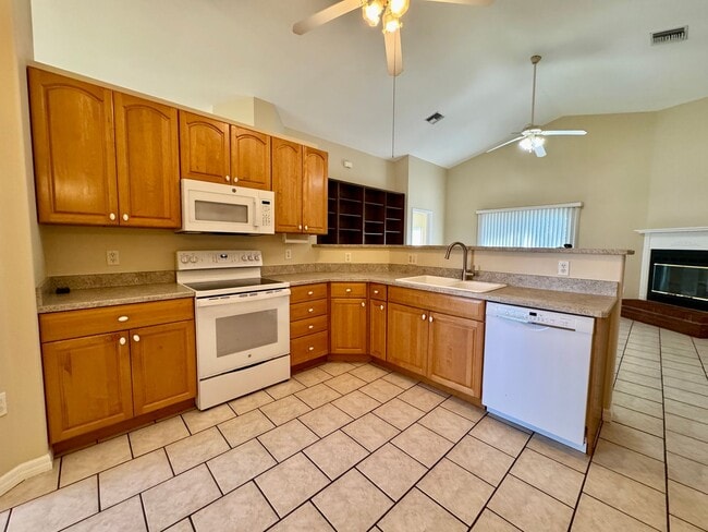 Building Photo - 3/2 Mount Dora Home with NO HOA!