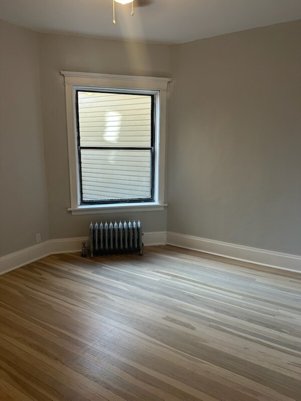 Building Photo - 4417 N Paulina St