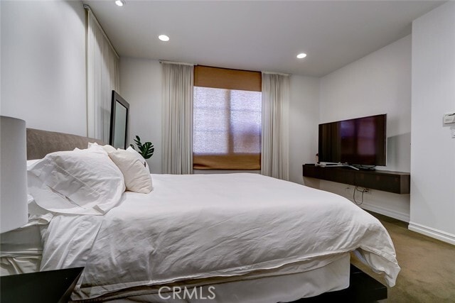 Building Photo - 514 Manhattan Beach Blvd