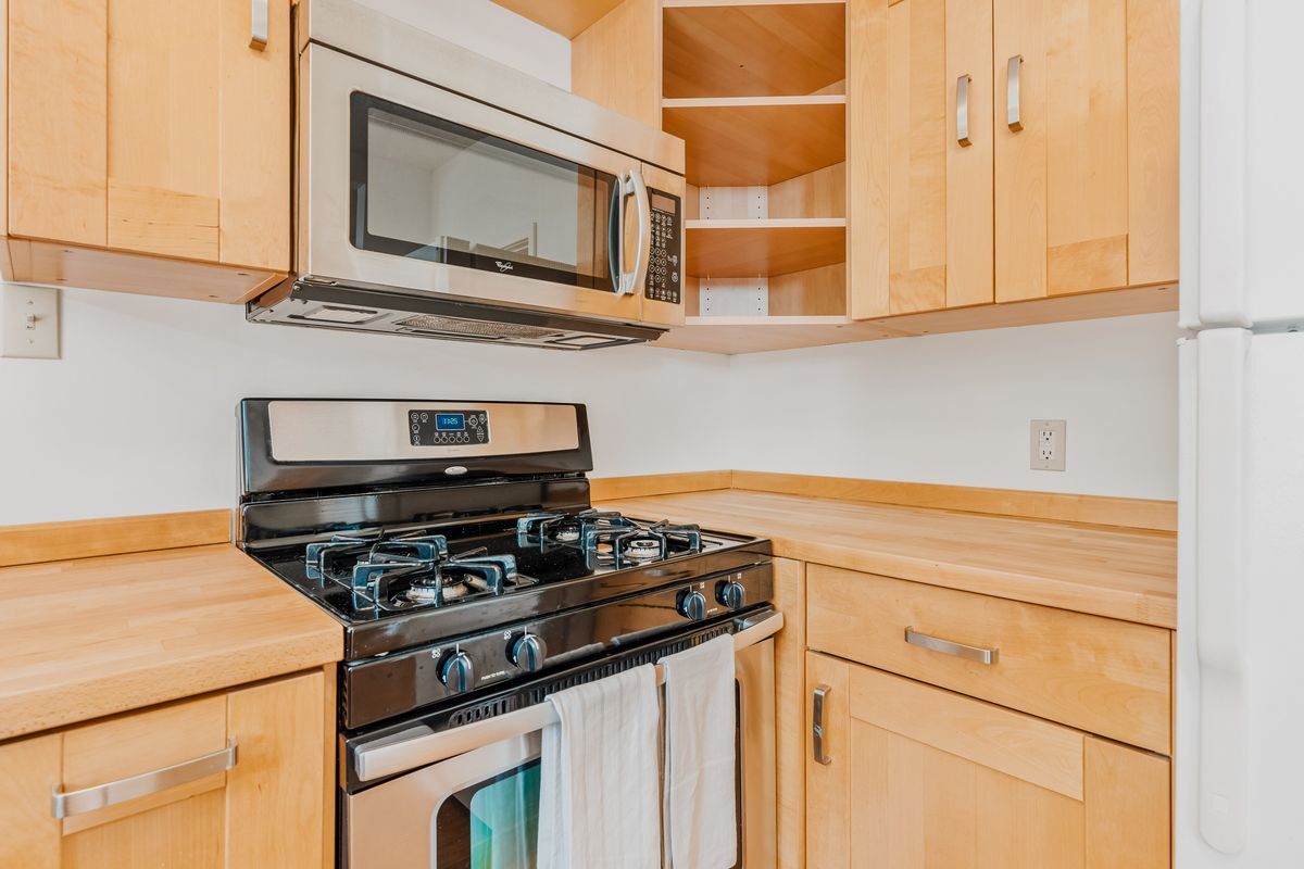 Building Photo - 1610 N 10th St