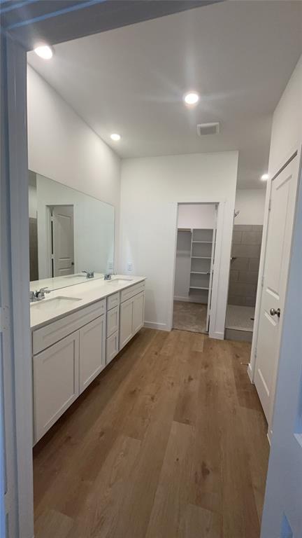 Building Photo - 20417 Deer Creek Dr