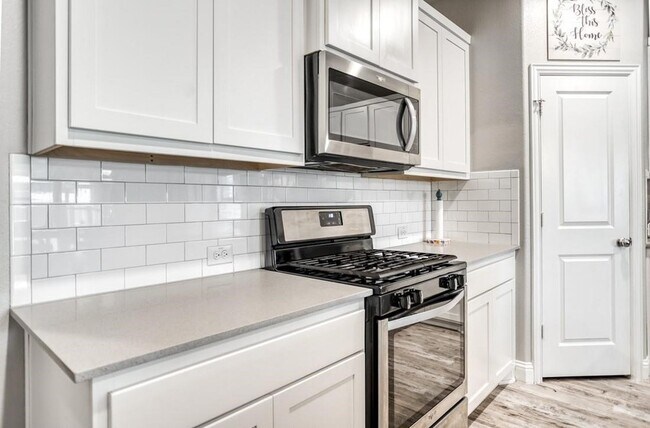 Building Photo - 616 Haven Dr