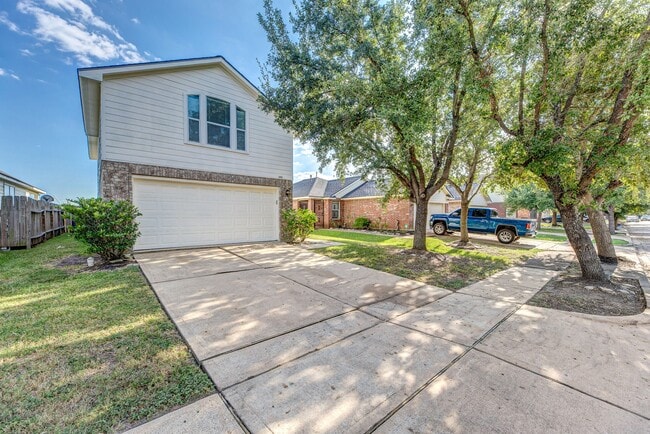 Building Photo - 1006 Vernage Rd