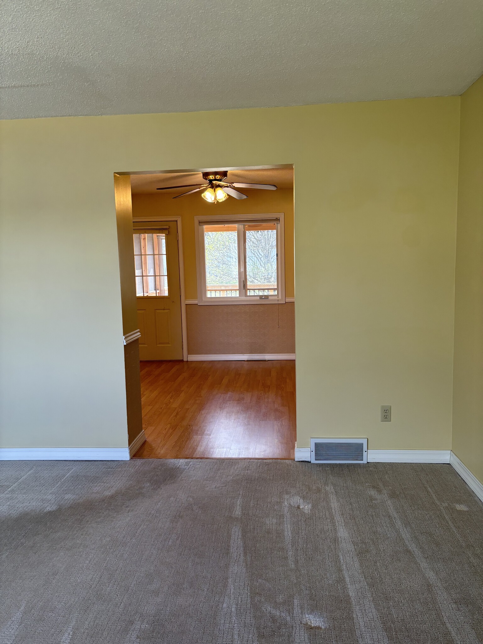 Building Photo - 126 East Golden Lake Lane