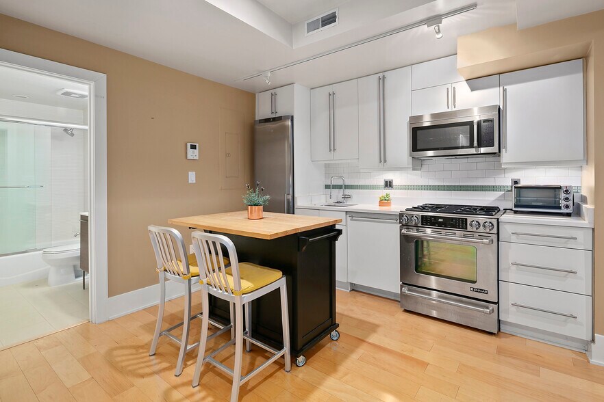 Building Photo - 2818 Connecticut Ave NW