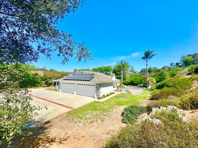 Building Photo - 4286 La Canada Rd