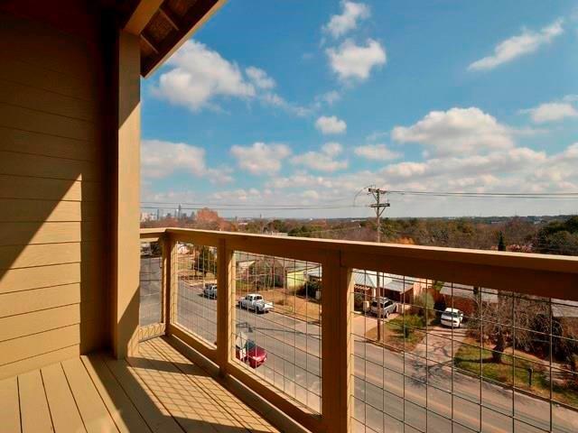 Building Photo - 2520 Bluebonnet Ln
