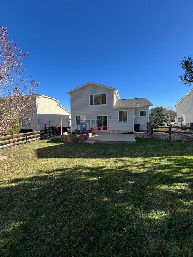 Building Photo - 9597 Fox Den Dr