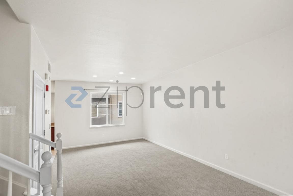 Building Photo - 2858 10th St