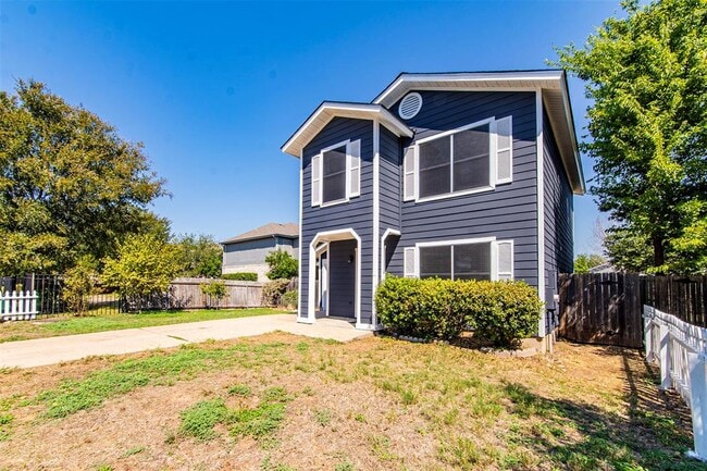 Building Photo - 10923 Menchaca Rd