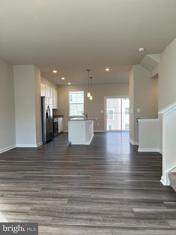 Building Photo - 121 Canning Rd