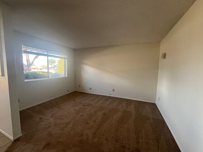 Building Photo - 4207 Calle Barona