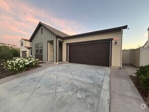Building Photo - 4-Bedroom Home with Community Amenities & ...