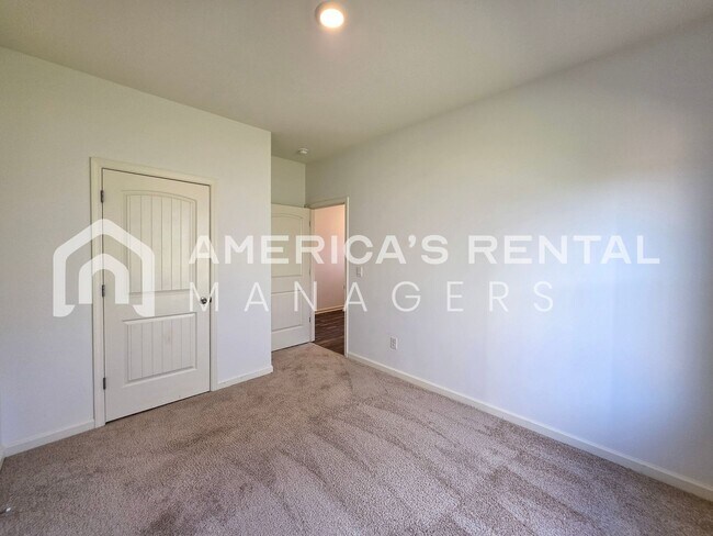 Building Photo - Home for rent in Rosser Farms!