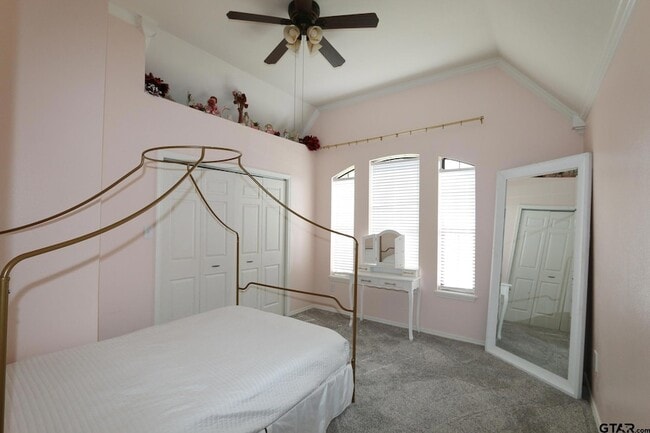 Building Photo - 18751 Ridgeline Rd