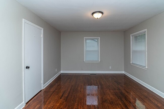 Building Photo - 3 BR | 1 BA Brick Home in Goldsboro *less than 2 miles from SJAFB!