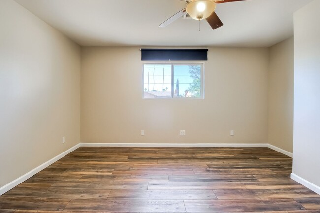 Building Photo - 4 Bedroom 3 Bathroom Single Family Home in...