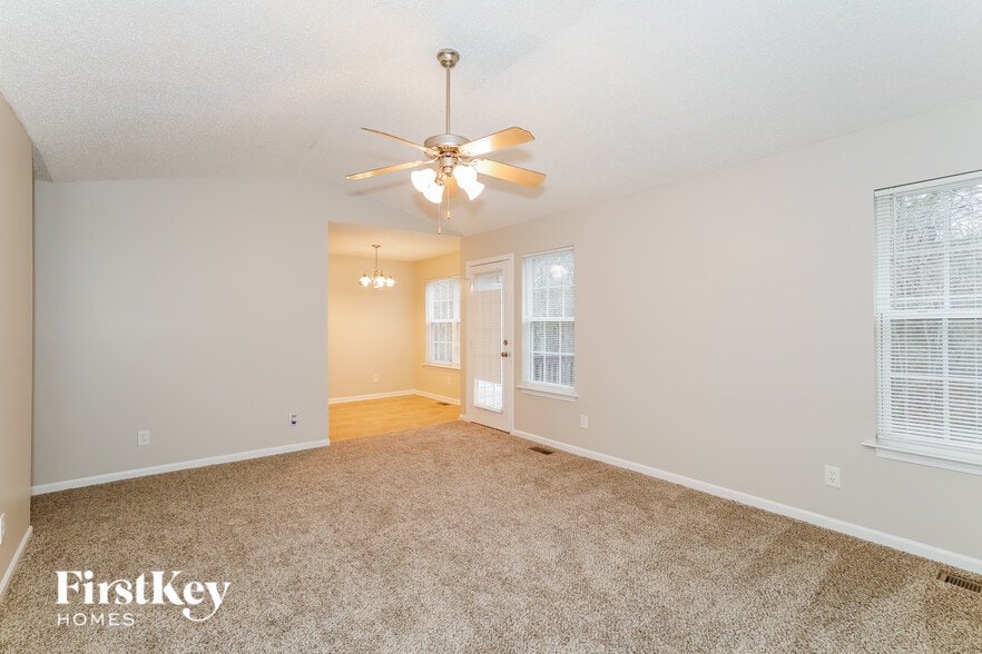 Building Photo - 2517 Pine Bark Ct