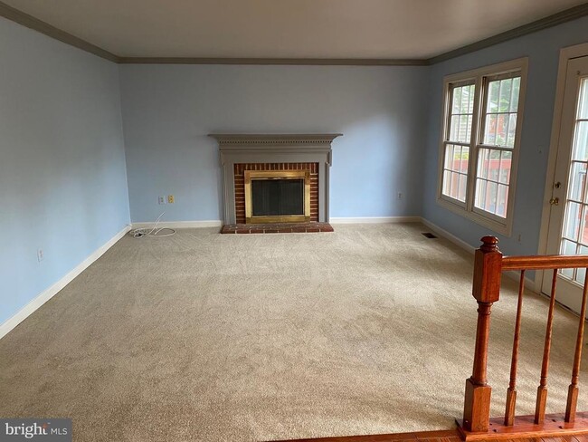 Building Photo - 9621 Bainbridge Ct