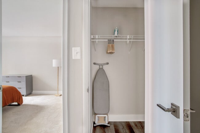 Building Photo - 1515 Richmond Hwy