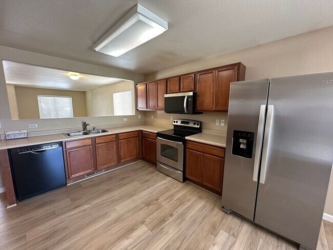 Building Photo - 7465 Hinton Dr