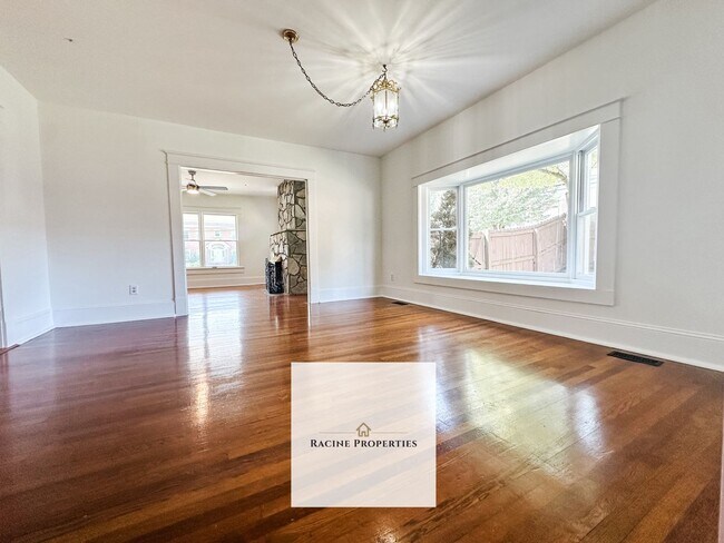 Building Photo - Spacious 4-bedroom Home in Woodruff