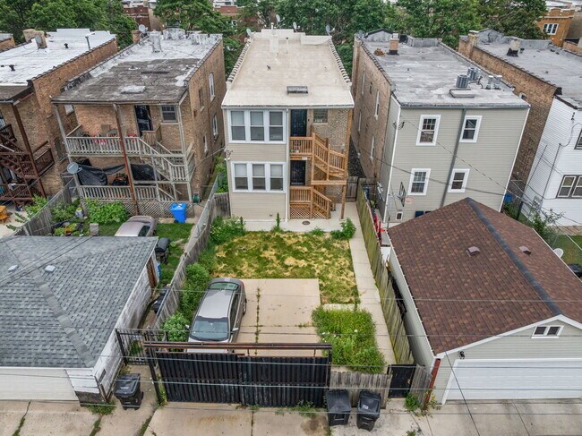 Building Photo - 1742 N Mayfield Ave