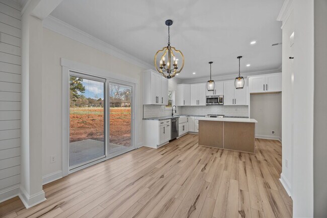 Building Photo - 1020 Gibson Rd