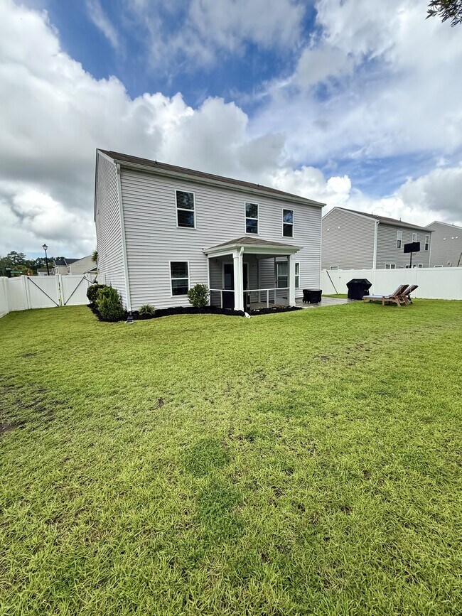 Building Photo - 500 Affinity Dr