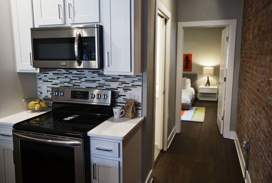 Building Photo - 130 Locust