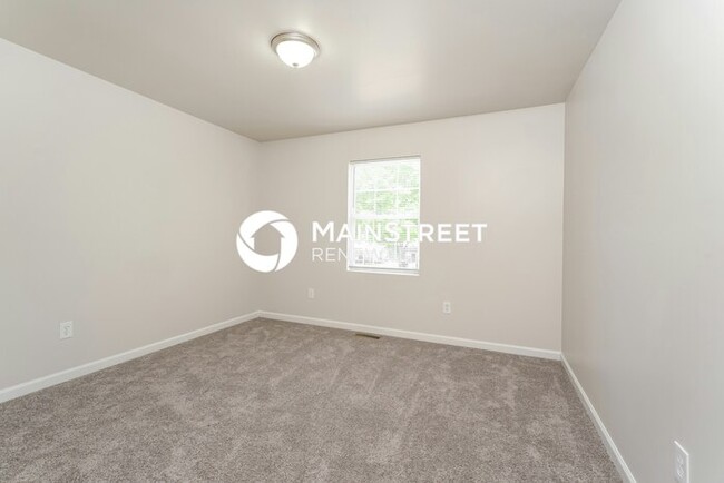 Building Photo - 326 Mountview Dr