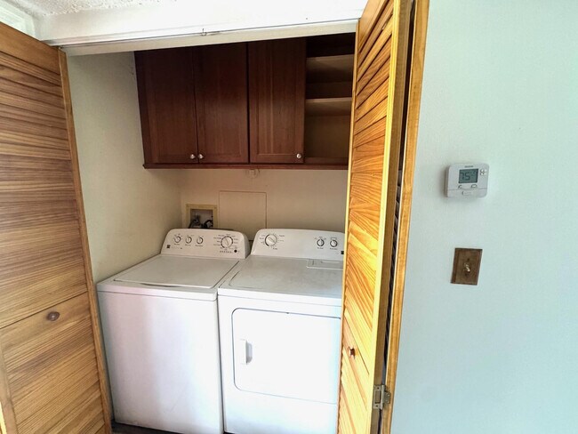 Building Photo - 2424 NW 89th Dr